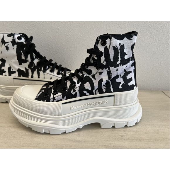 Alexander McQUEEN Men Tread Slick Logo High Top Sneaker White Black EU42.5 US9.5 - Picture 3 of 16
